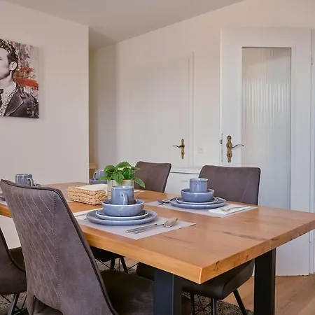 Modern With Balcony - Limmatplatz Zurigo