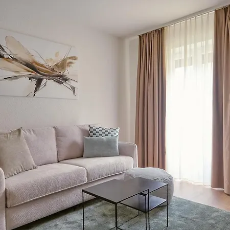 Modern With Balcony - Limmatplatz Appartamento
